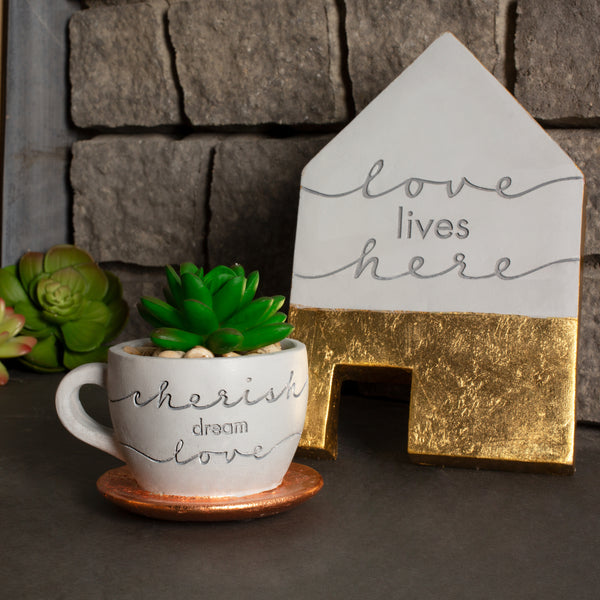 Pavilion Gift Company Love Lives Here 5" X 1" X 8" Cement House