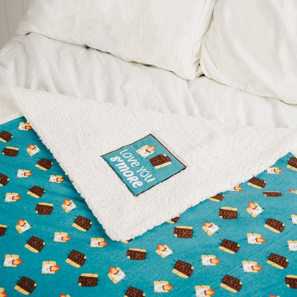 Pavilion Gift Company Love You S'more 45" X 50" Sherpa Blanket