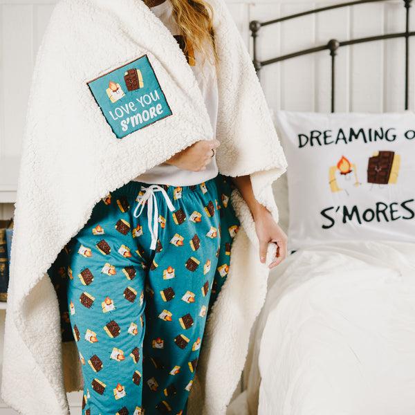 Pavilion Gift Company Love You S'more 45" X 50" Sherpa Blanket