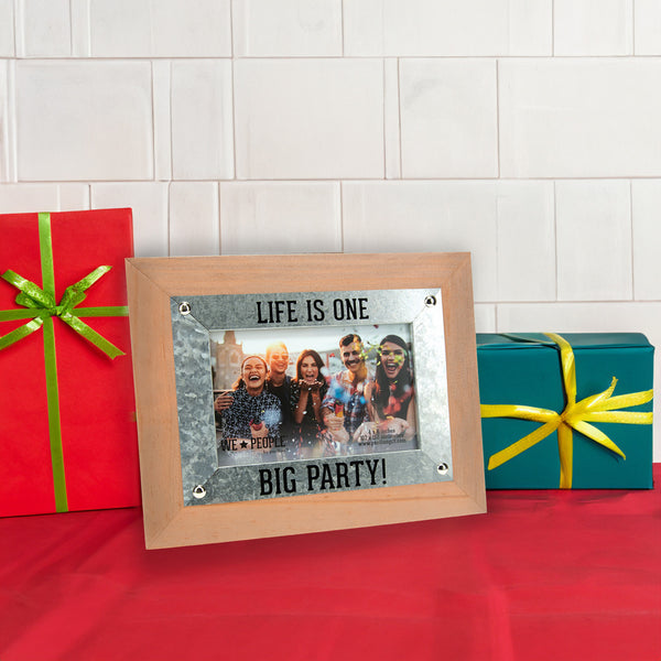 Pavilion Gift Company Party People 9.5" X 7.5" Frame (Holds 6" X 4" Photo)