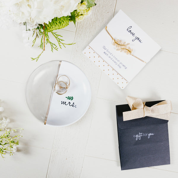 Pavilion Gift Company Mrs. 4" Keepsake