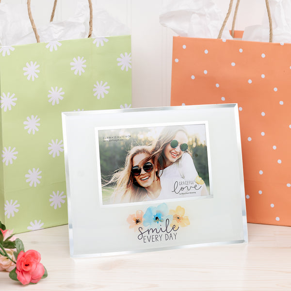Pavilion Gift Company Smile 9.25" X 7.25" Frame (Holds 6" X 4" Photo)