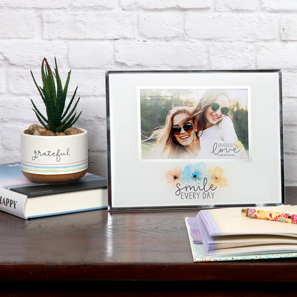 Pavilion Gift Company Smile 9.25" X 7.25" Frame (Holds 6" X 4" Photo)