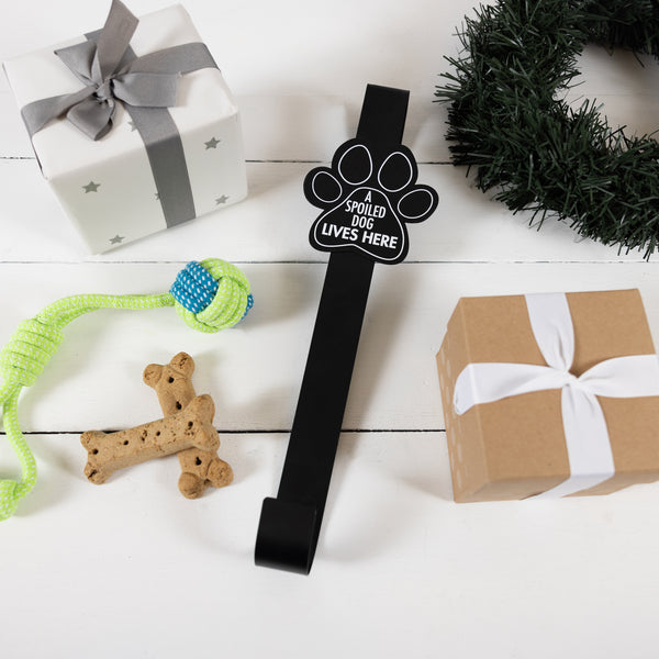 Pavilion Gift Company Spoiled Dog Metal Wreath Hanger