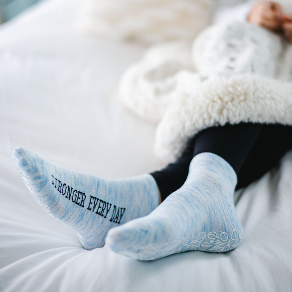 Pavilion Gift Company Stronger Low Cut Moisturizing Gel Socks Scent: Light Lavender