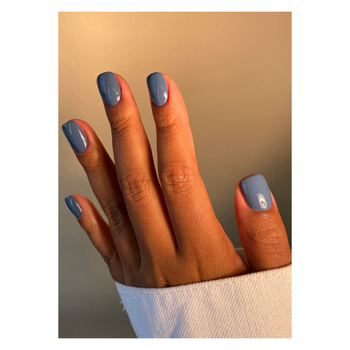 Peacci Strike A Pose