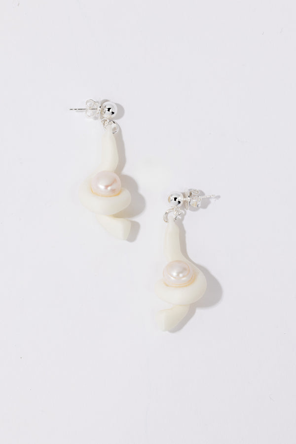 Pearl Octopuss.y Daughter Of Pearl