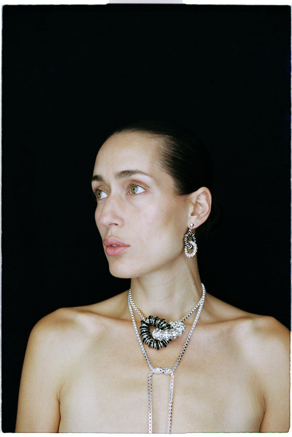 Pearl Octopuss.y Knot Box Chain Tie