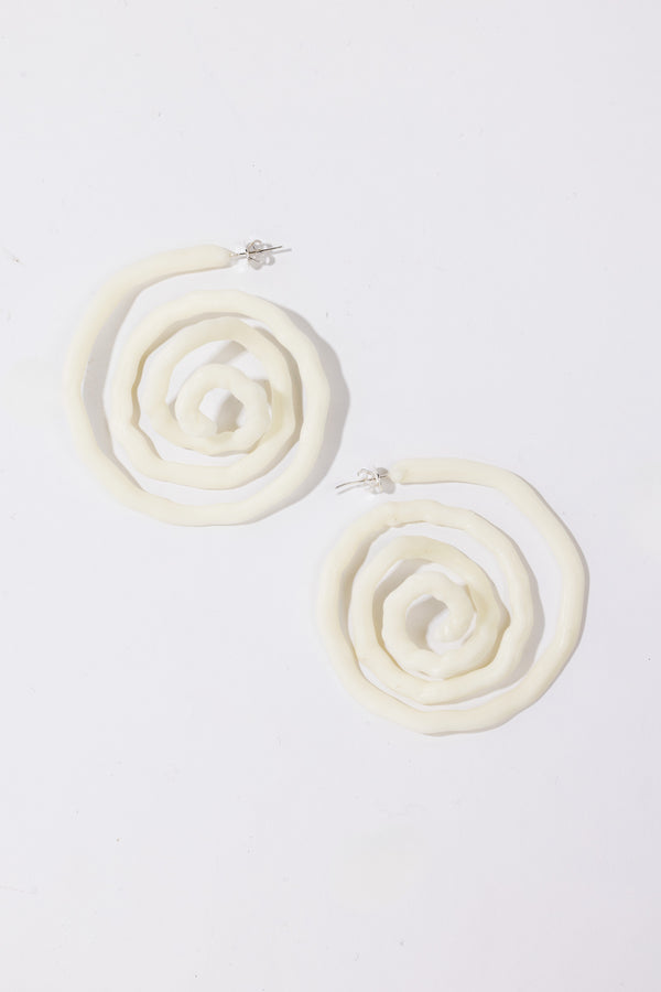 Pearl Octopuss.y Narcissus Hoops