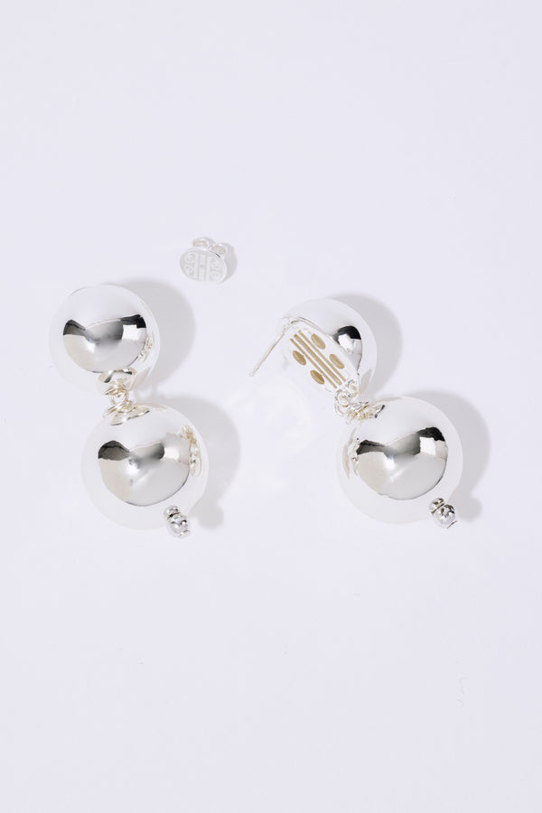 Pearl Octopuss.y Sphere Studs