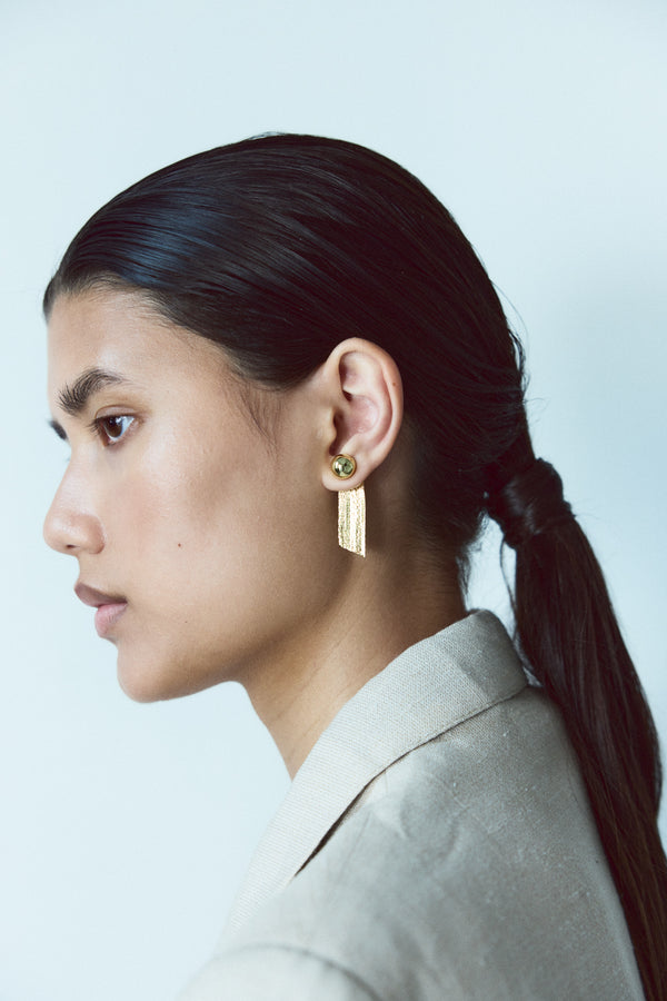 Pearl Octopuss.y Tiny Medusa Studs