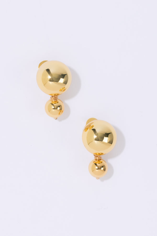 pearl octopuss.y Venus Studs