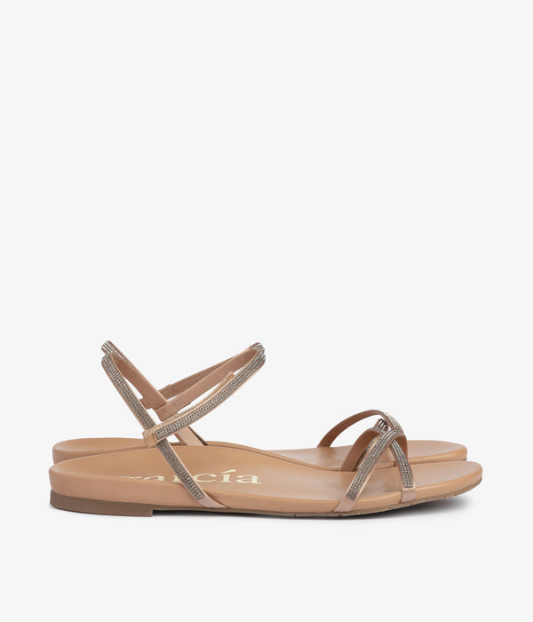 Pedro Garcia Bambina / Almond Caprine