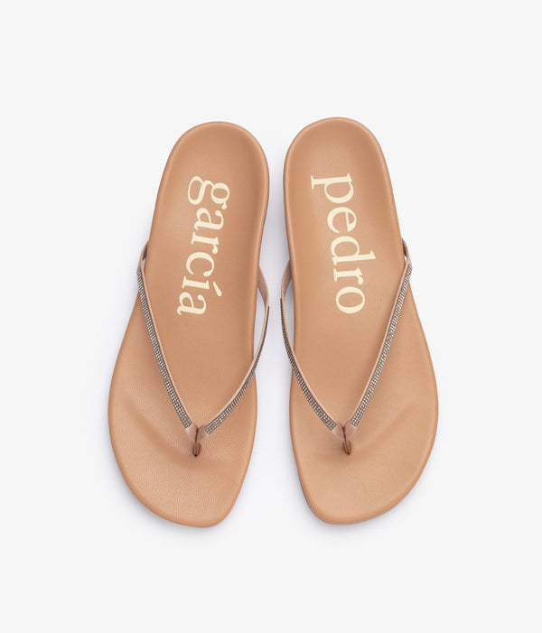 Pedro Garcia Brinlee / Almond Caprine-greige