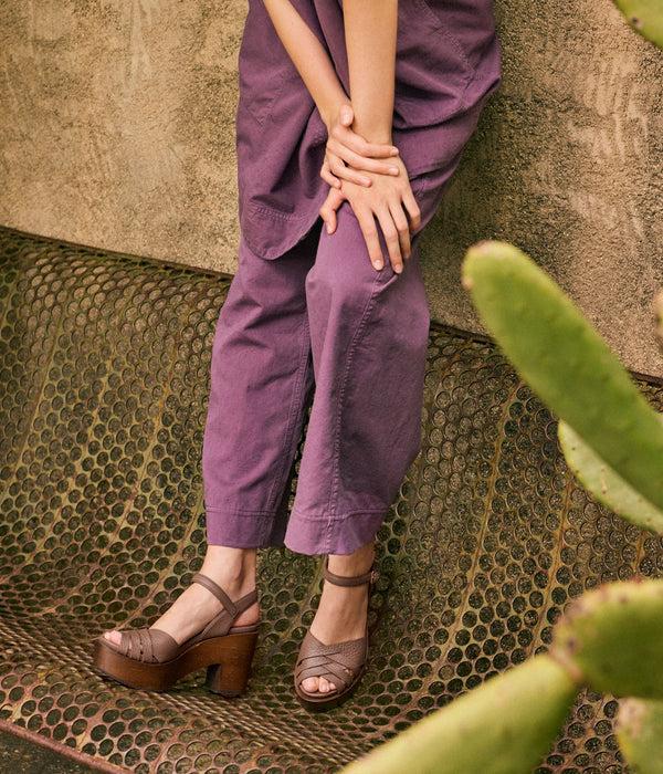 Pedro Garcia Daya / Umber Cervo-dark Wood