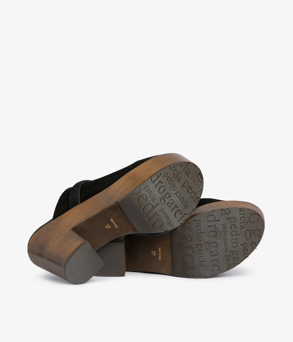 Pedro Garcia Della / Black Castoro-dark Wood