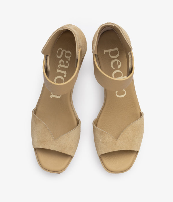 Pedro Garcia Fareny / Sand Castoro