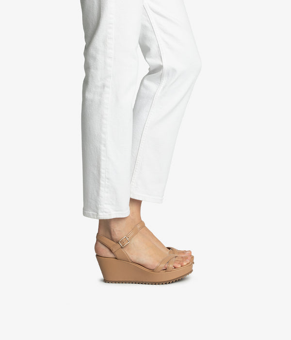 Pedro Garcia Finoa/ Almond Caprine