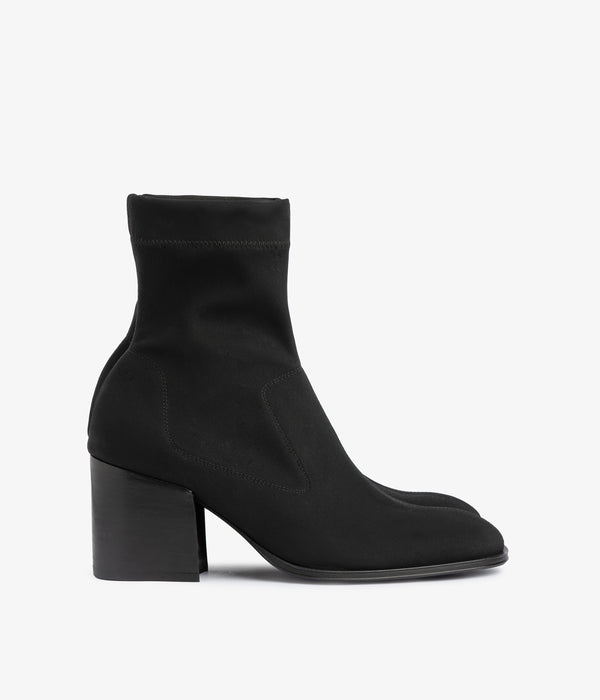 Pedro Garcia Marilo / Black 2-way Stretch