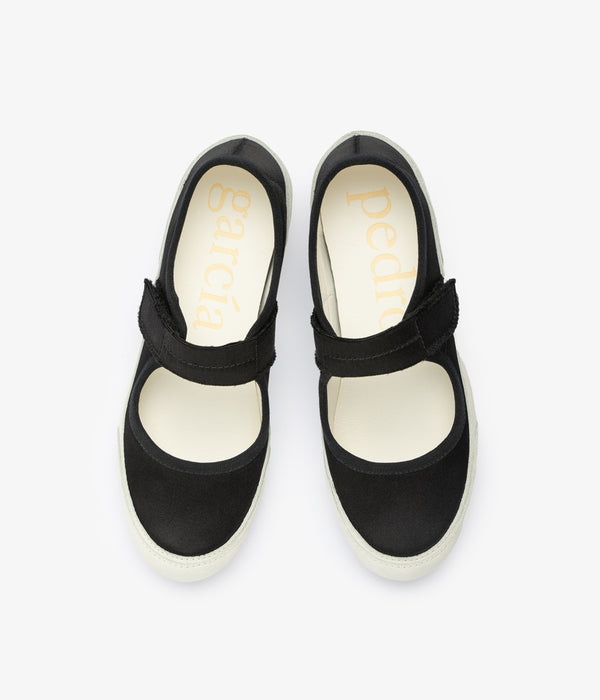 Pedro Garcia Polonia / Black Satin