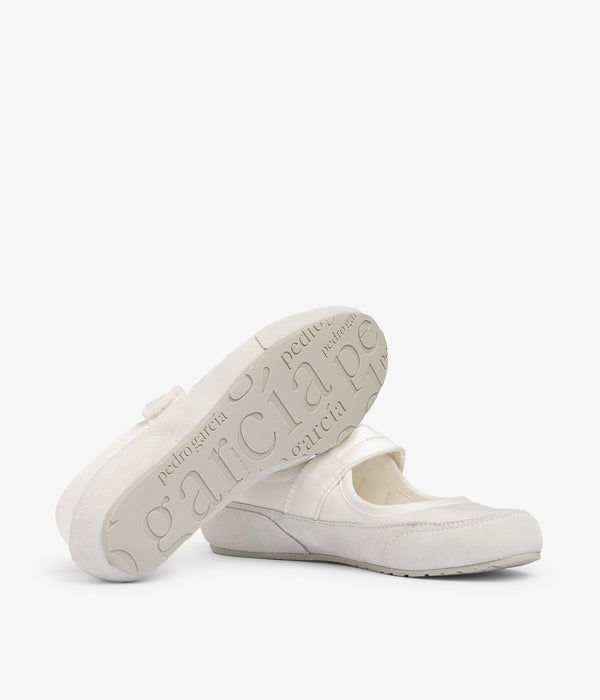 Pedro Garcia Polonia / Meringue Satin