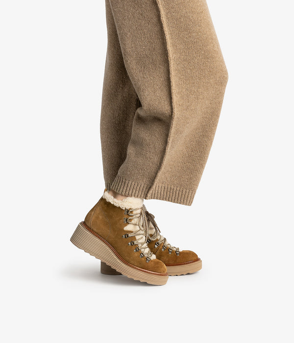 Pedro Garcia Saffi / Alpaca Castoro-shrlng