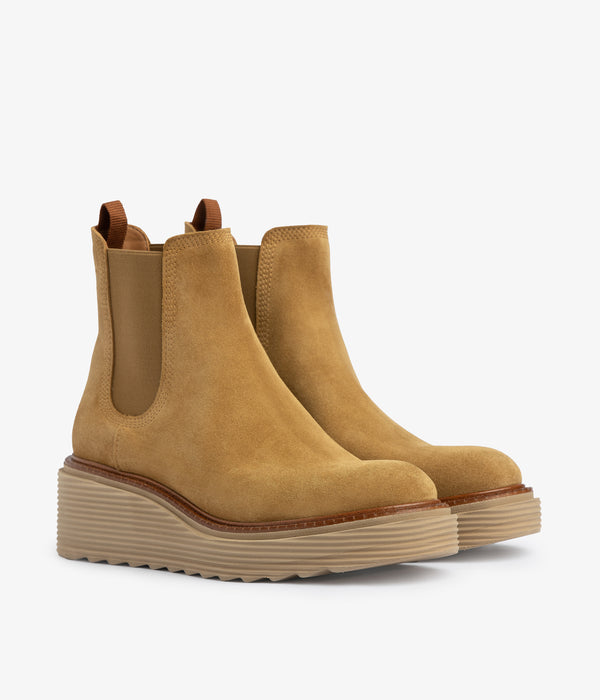 pedro garcia shelby / alpaca velour-mandorla