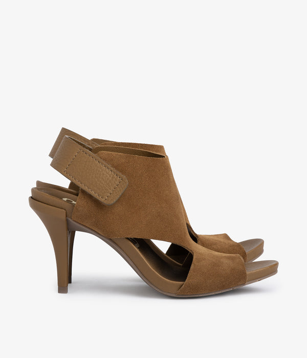 Pedro Garcia Yimina / Alpaca Castoro