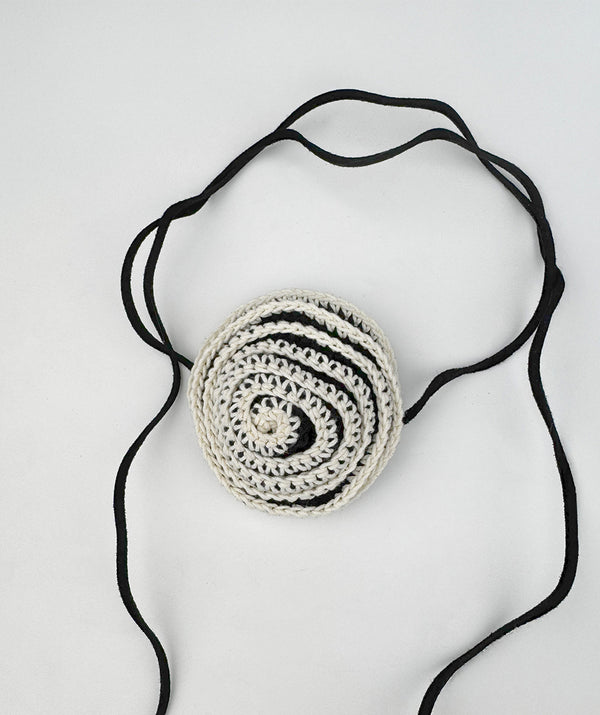 Pedro Miralles COLLAR FLORAL CON CORDÓN AJUSTABLE