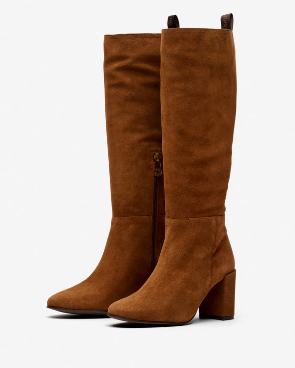 Pedro Miralles HENAN BOTAS - BOTAS