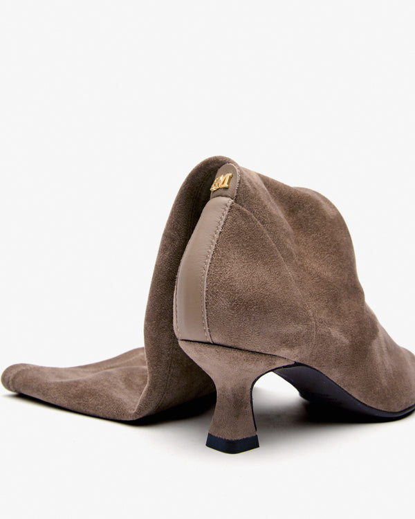 Pedro Miralles YANTAI BOTAS - BOTAS