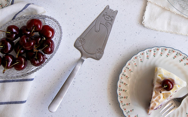 Peleg Design Cakitty Cake Server