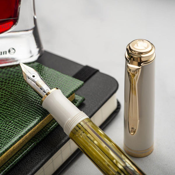 Pelikan Pelikan Souveran M400 Fountain Pen - White Tortoiseshell