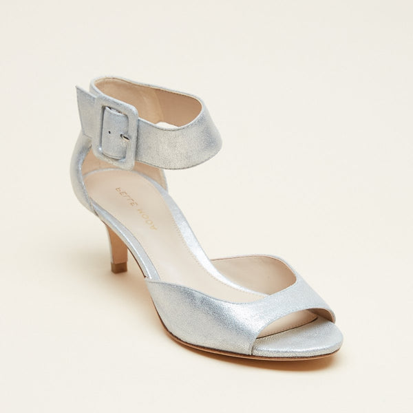 Pelle Moda Berlin Low Heel - Silver