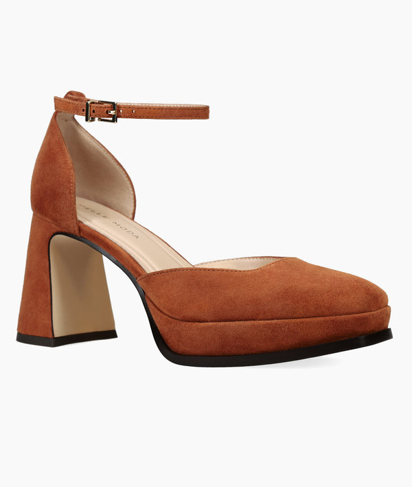 Pelle Moda Delores Platform - Caramel Brown