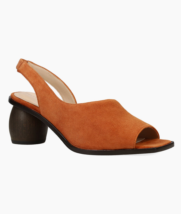 Pelle Moda Leevi Low Heel - Caramel Brown