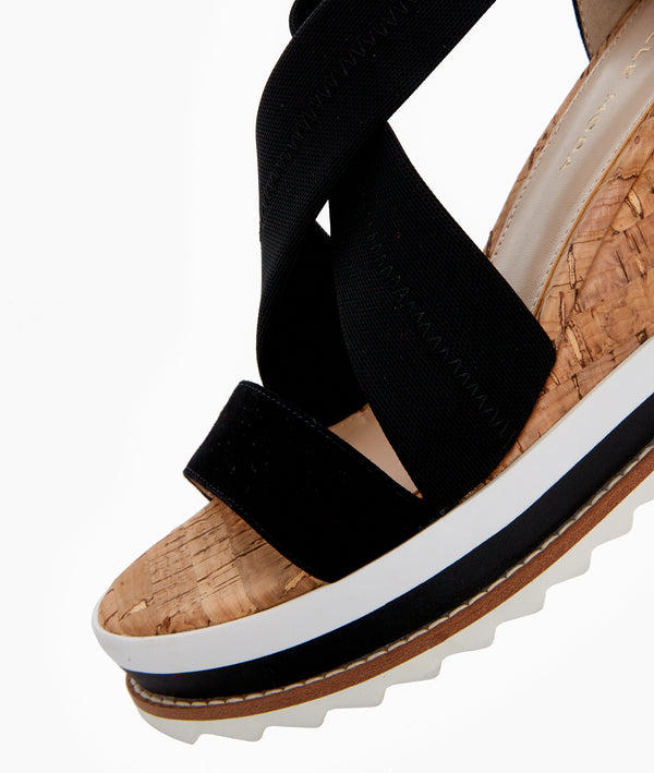 Pelle Moda Medina Wedge - Black