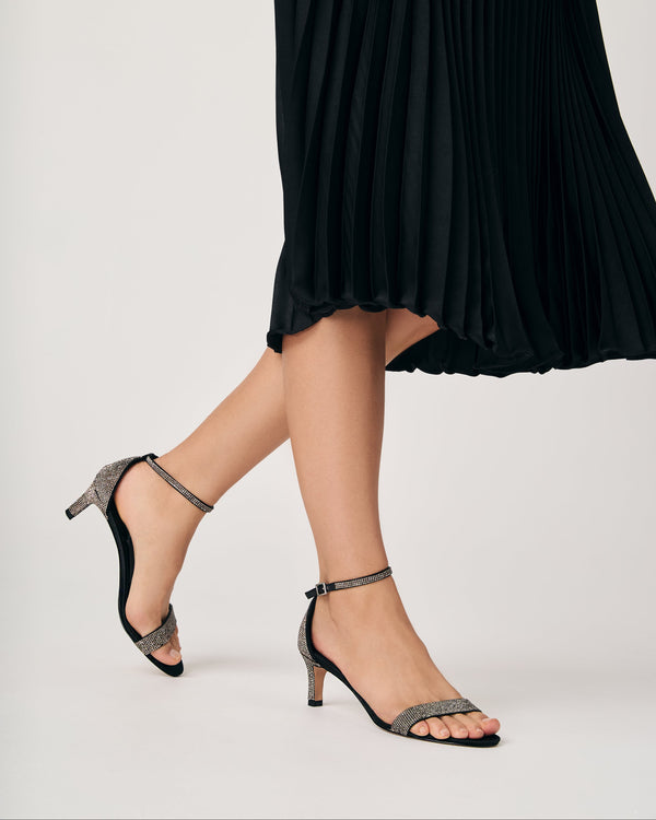 Pelle Moda Uciel Low Heel - Black