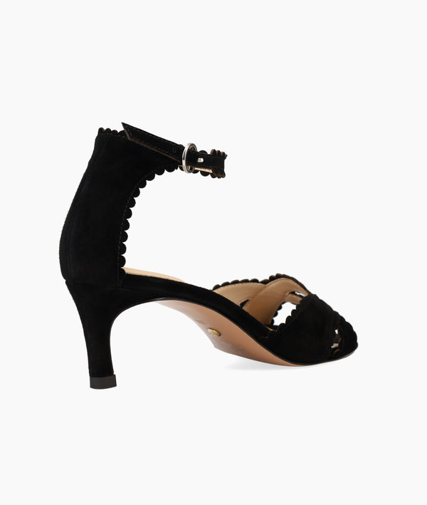 Pelle Moda Umelo Low Heel - Black