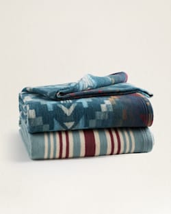 pendleton CARICO LAKE/STRIPE ORGANIC COTTON THROW GIFT PACK