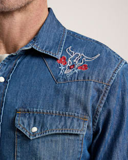 Pendleton MEN'S BISON EMBROIDERED DENIM GAMBLER SHIRT