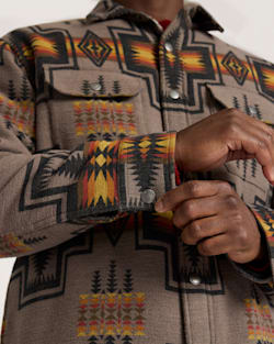 Pendleton MEN'S HARDING COTTON CHAMOIS SHERPA-LINED SHIRT JACKET