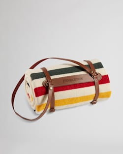 Pendleton GLACIER NATIONAL PARK THROW WITH CARRIER