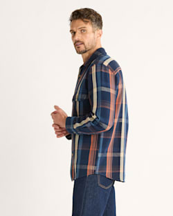 Pendleton MEN'S PLAID ARCADIA FLANNEL SHIRT