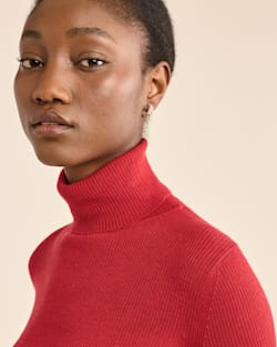 Pendleton WOMEN'S FITTED MERINO TURTLENECK