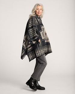 Pendleton WOMEN'S HARDING WOOL PONCHO