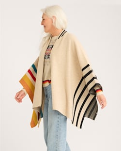 Pendleton WOMEN'S LAMBSWOOL BLANKET CAPE