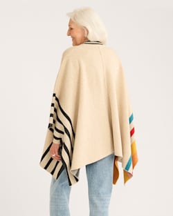 Pendleton WOMEN'S LAMBSWOOL BLANKET CAPE