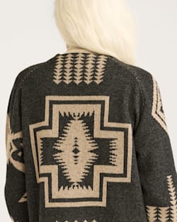 Pendleton WOMEN'S LAMBSWOOL MIXED GRAPHIC CARDIGAN