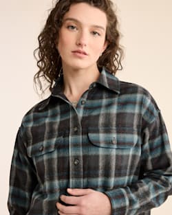 Pendleton WOMEN'S PLAID CROPPED SHIRT